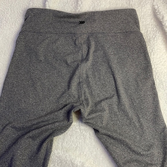 All in Motion Gray Spandex Leggings | Size XS - Picture 2 of 7